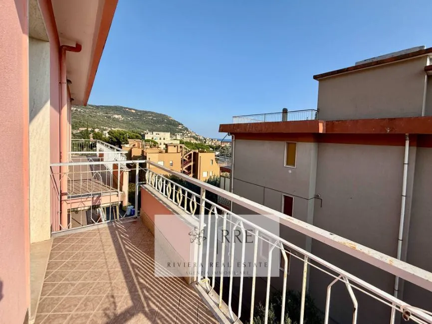 Lägenhet Till salu - 17027 Pietra Ligure IT Image 10