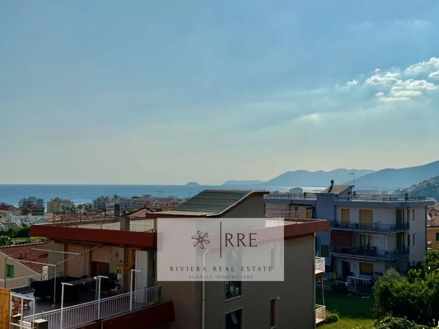 Lägenhet Till salu - 17027 Pietra Ligure IT Image 3